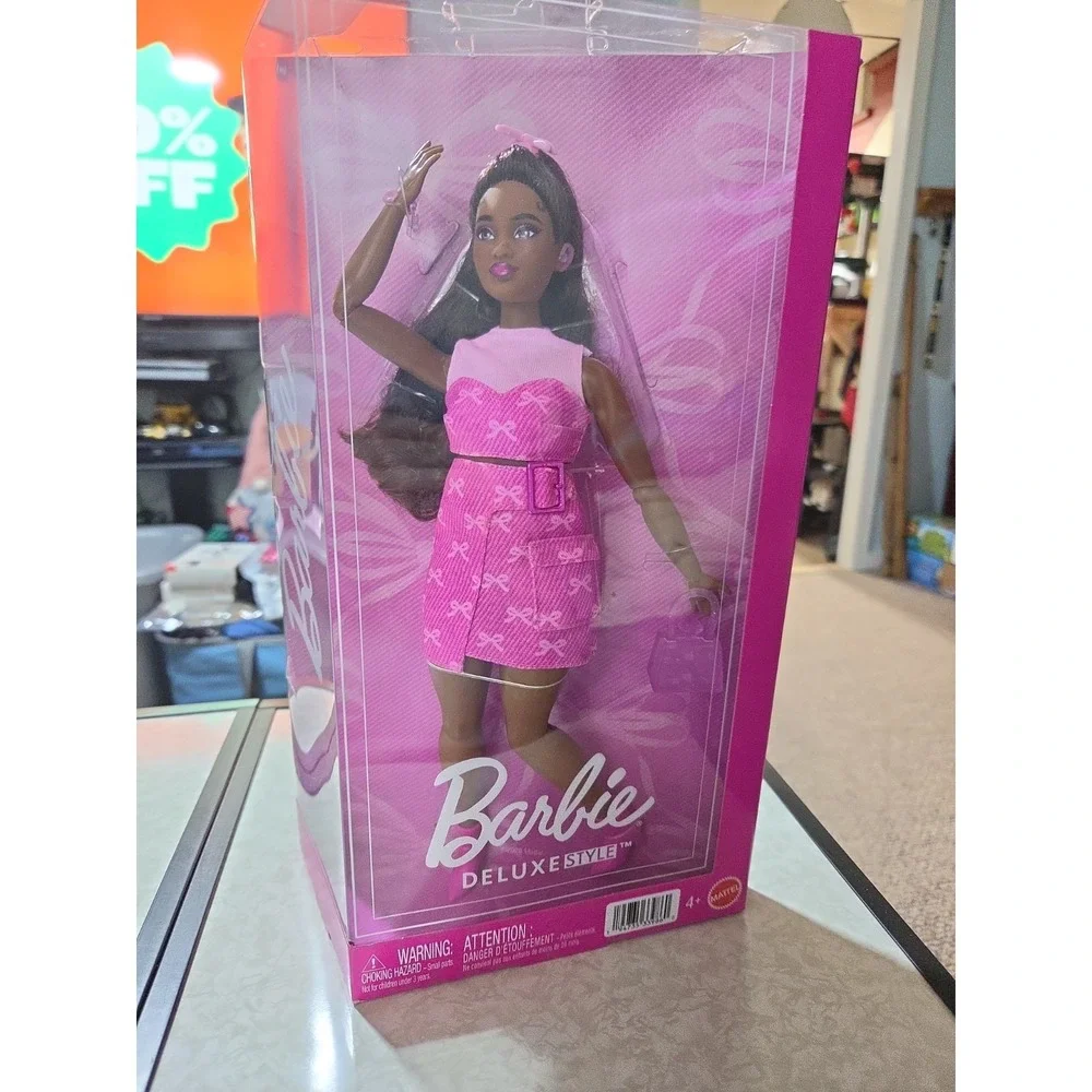 NEW Barbie 2026 Deluxe Style #10 Curvy Doll With Hearing Aids